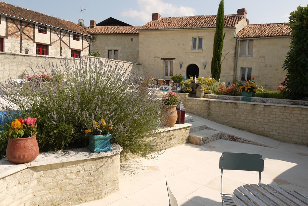 Troglodyte De La Fosse Hotel Meigné Exterior foto
