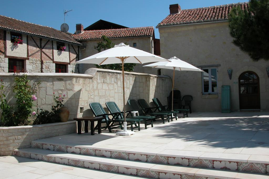 Troglodyte De La Fosse Hotel Meigné Exterior foto