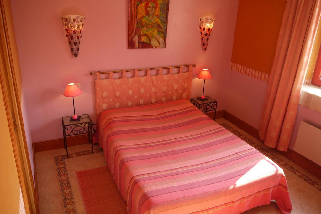 Troglodyte De La Fosse Hotel Meigné Habitación foto